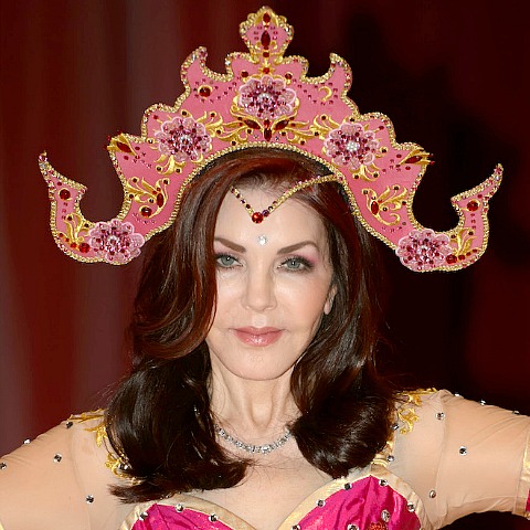 PHOTOS: Priscilla Presley: Plastic Surgery Disaster Playing In 'Aladdin ...
